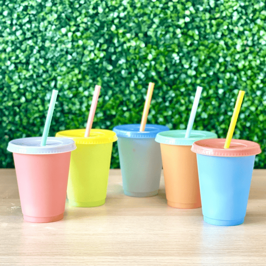 The Smoothie Bombs 5 Cups With Lids & Straws Kids Colour Changing Tumbler & Straw Set