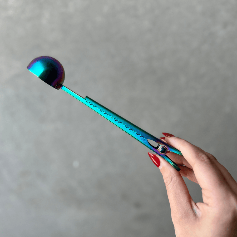 The Smoothie Bombs Rainbow Scoop Spoon With Clip